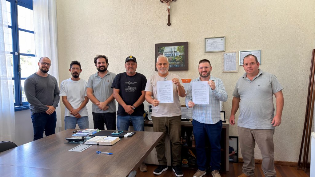 Município Assina Contrato de R$ 1,5 Milhão para Modernização da Iluminação Pública com LED
