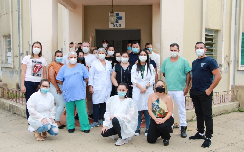 Veja como foi o primeiro dia de vacinação contra a Covid-19 em Cerro Azul.